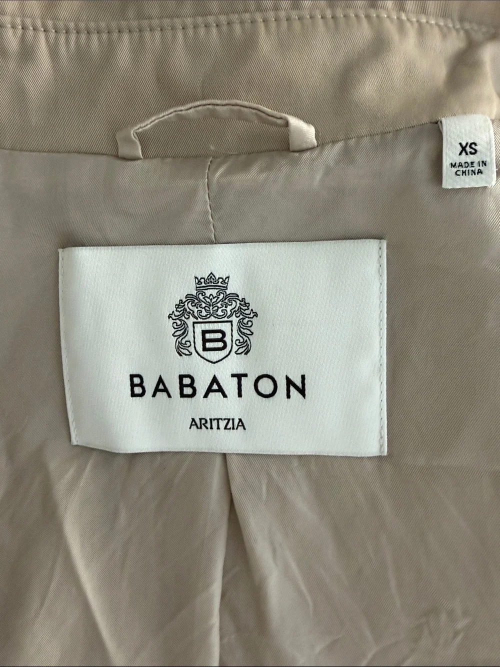 Aritzia Babaton Lightweight Cropped Trench Coat - Picture 13 of 16